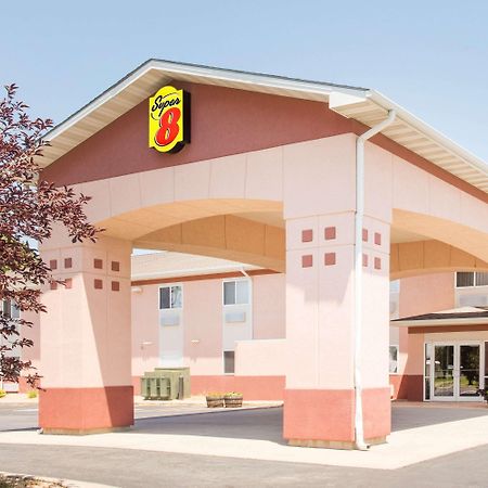 Hotel Super 8 By Wyndham Iola Ks Zewnętrze zdjęcie