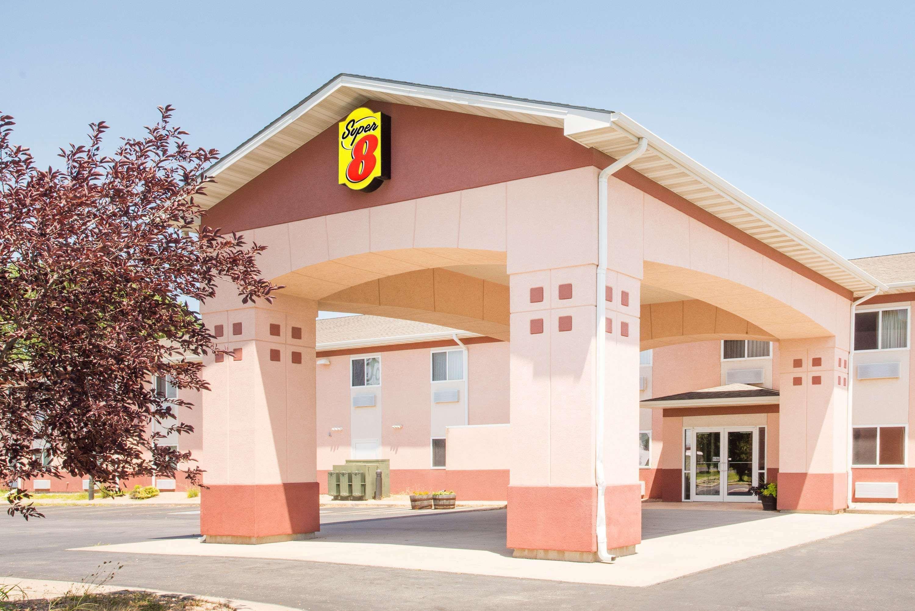 Hotel Super 8 By Wyndham Iola Ks Zewnętrze zdjęcie